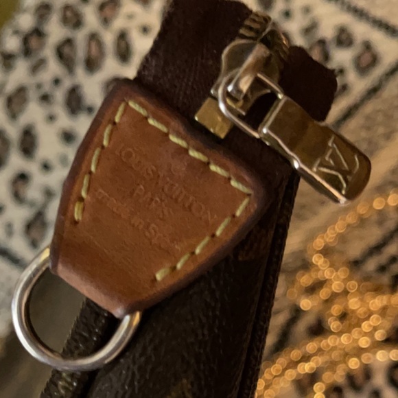 SOLD Authentic Louis Vuitton Pochette Accessories - Picture 10 of 15
